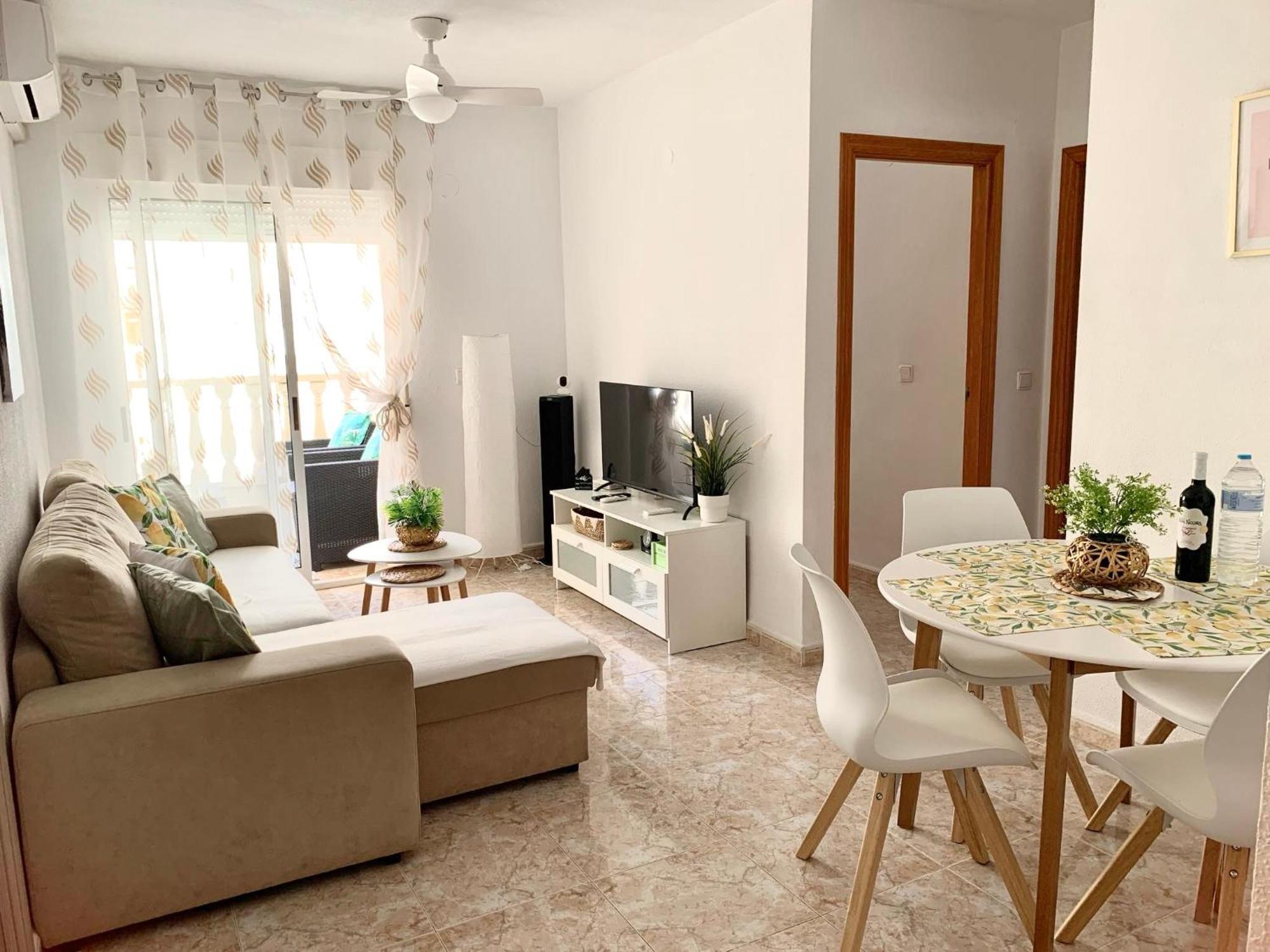 Sunny Green Apartment Τορεβιέχα Εξωτερικό φωτογραφία